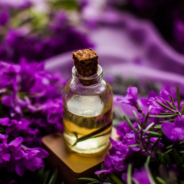 Lavender Oil – Relaxation & Skin Soothing Therapy