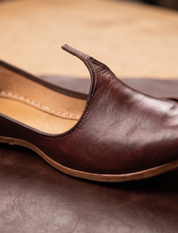 Classic Handcrafted Plain Leather Khussa